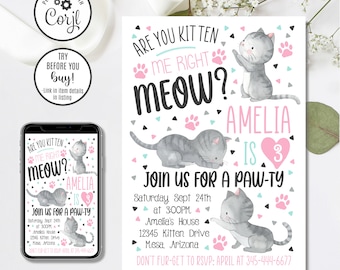 Pode incluir: Um convite para uma festa de aniversário de tema de gato rosa e azul com uma ilustração de gato cinza e o texto "Are you kitten me right meow? Amelia is 3. Join us for a paw-ty. Saturday Sept 24th at 3:00PM Amelia's House 12345 Kitten Drive Mesa, Arizona Don't fur-get to RSVP: April at 345-444-6677"