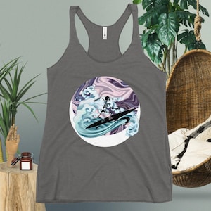 Surfista Esqueleto, Cielo Del Océano, Ropa Deportiva, Tabla De Tallas, Moda Alternativa, Camisa Alucinante, Tanques De Yoga, Niño Luna, Estilo De Surf, Chica Stoner, Top