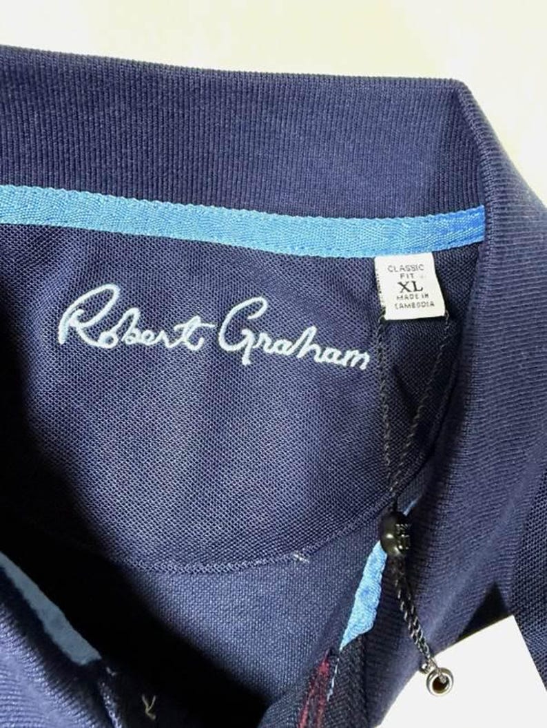 Polo Robert Graham azul marino bordado con forma de copa de cóctel, talla XL, completamente nuevo con etiquetas. imagen 3