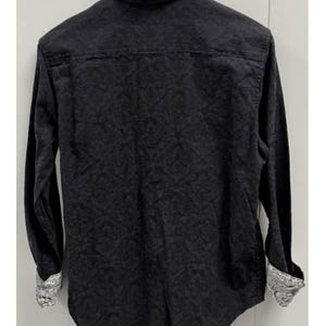 Puede incluir: Un juego de tres tazas de cer&aacute;mica con acabado mate moteado. Las tazas son de color crema, gris claro y gris oscuro. Cada taza tiene un dise&ntilde;o simple y minimalista.