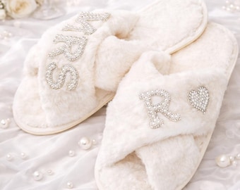 Personalized Mrs Slippers, Hight Quality Custom Bridal Slippers, Bride Gift
