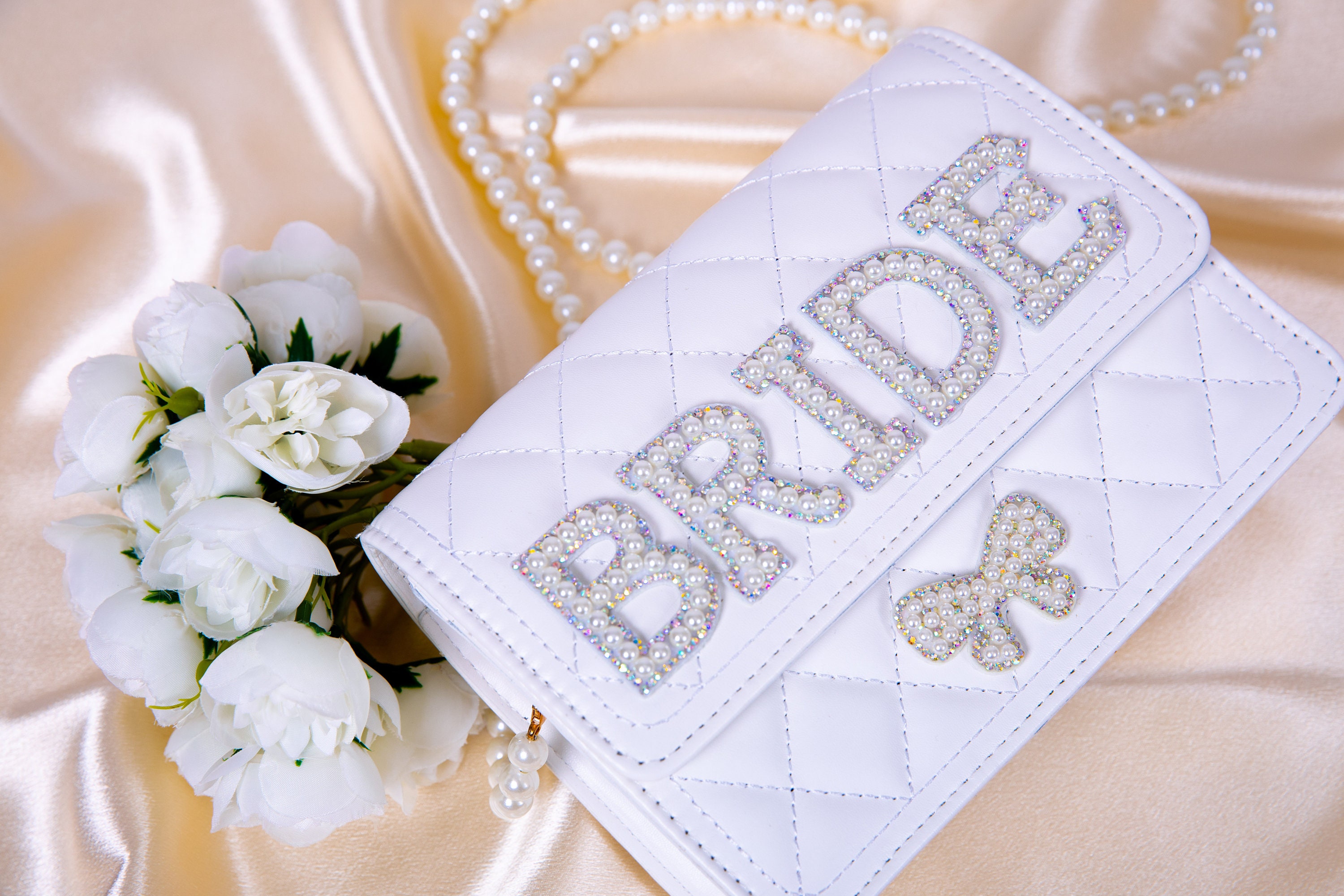 Bride Wedding purse, Bridal clutch, Custom Bride Pearl bag, Bride to be gift, Wedding Bag, Bachelorette favors, Bridal shower gift -p. cross