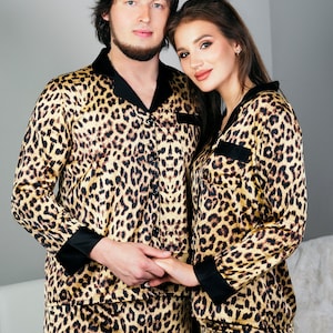 Matching Leopard Pajama Set for Couple, Groom Bride Custom Pajama Set, Leopard Print Pajamas, Honeymoon Pajamas Set, Anniversary gift idea