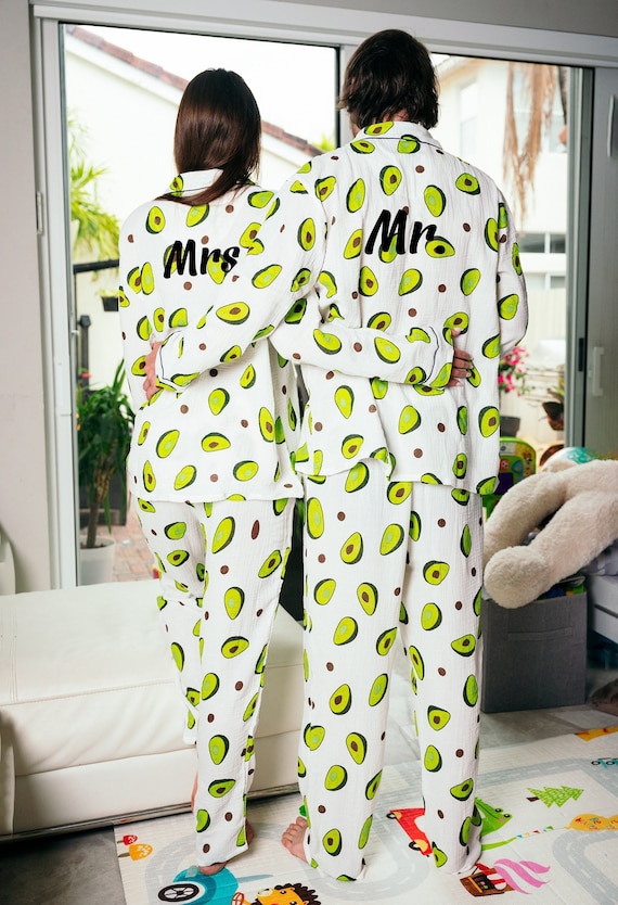 Custom Matching Pajamas for Couple Avocado Print, Wifey Pajama,  Personalized Pajamas, Birthday Gift Men Women, Anniversary Gift, Mr and Mrs  