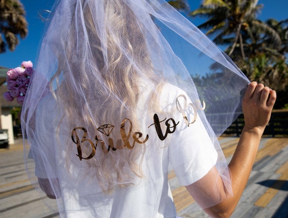 Bride to Be Tulle Veil: Bachelorette Party Bridal Shower - Etsy display picture 3