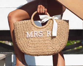 Mrs Custom Beach Bag, cesta de paja personalizada, bolsa de despedida de soltera, bolsas de paja personalizadas, bolsa de playa personalizada, bolso de paja, bolsas personalizadas - st2