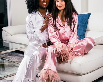 Bridesmaids Feather pajamas, Customized Satin Pjs, Bachelorette Father Pjs, Personalized pajamas with names, Bachelorette gifts -Feathers