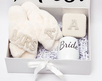 Bridal gift, Future Mrs Gift, Mrs Bride slippers,  Bridal Gift Box, Proposal Bridesmaid Gift Box Set, Bachelorette gift Box, Bridesmaids