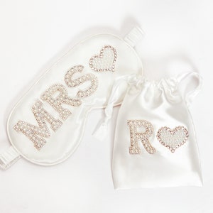 Benutzerdefinierte Mrs Eye Maske, Brautgeschenk, Bachelorette Geschenk, Braut Augenmaske, Braut Pyjama Set, Bachelorette Geschenk, Brautparty Geschenk, Brautparty Geschenk-Perlen