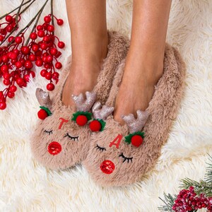 Deer Funny slippers, Winter Custom slippers, Christmas Custom Slippers, Christmas Gift, Winter Xmas Custom slippers, Cheap Xmas gift for her