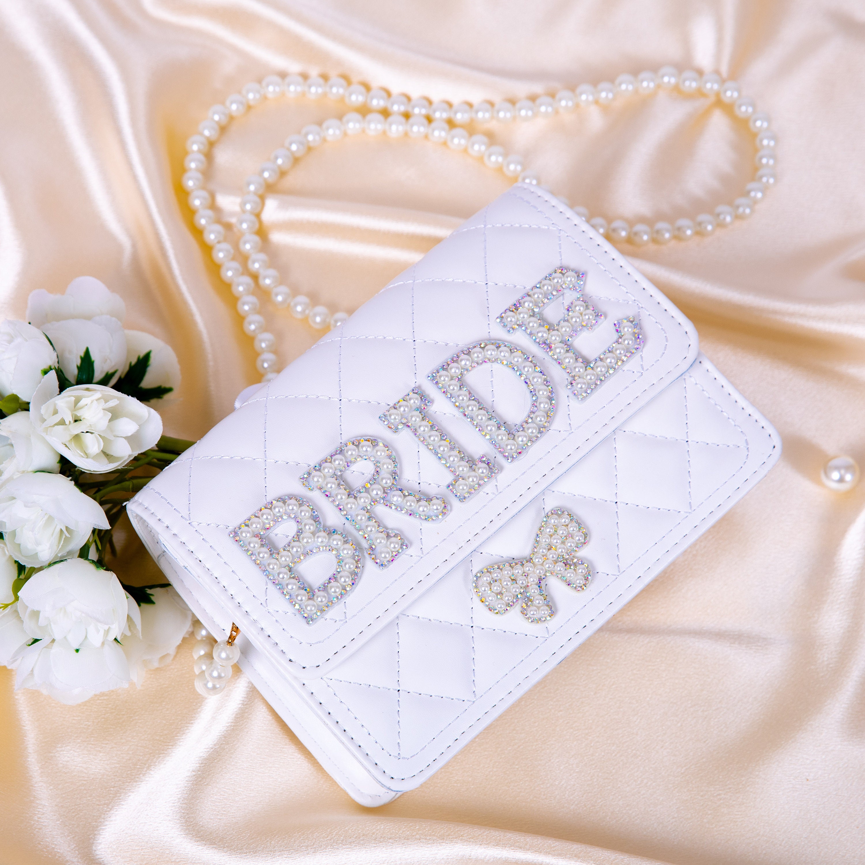 Bride Wedding purse, Bridal clutch, Custom Bride Pearl bag, Bride to be gift, Wedding Bag, Bachelorette favors, Bridal shower gift -p. cross