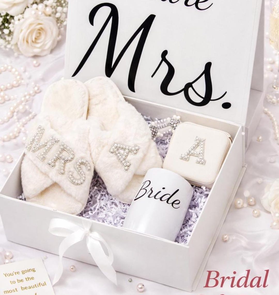 Luxury Bridal Gift Box – Bride to Be Gift Box – Future Mrs Gift ...