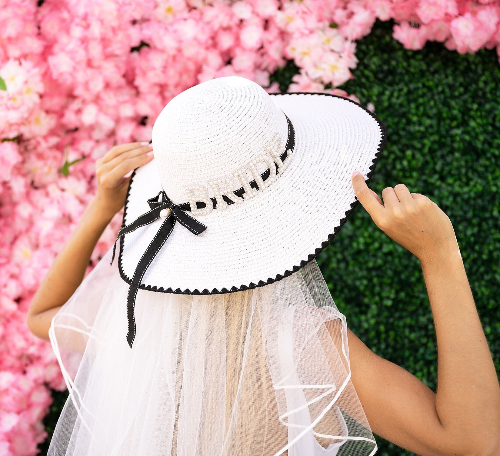 Wide Brim Sun Hat with Pearl Trim Straw Floppy Beach Hat for Bridal Shower Pearl Bride Beach Hat, Sun Hat, Pearl Straw Hat, Summer Hat  main image 2