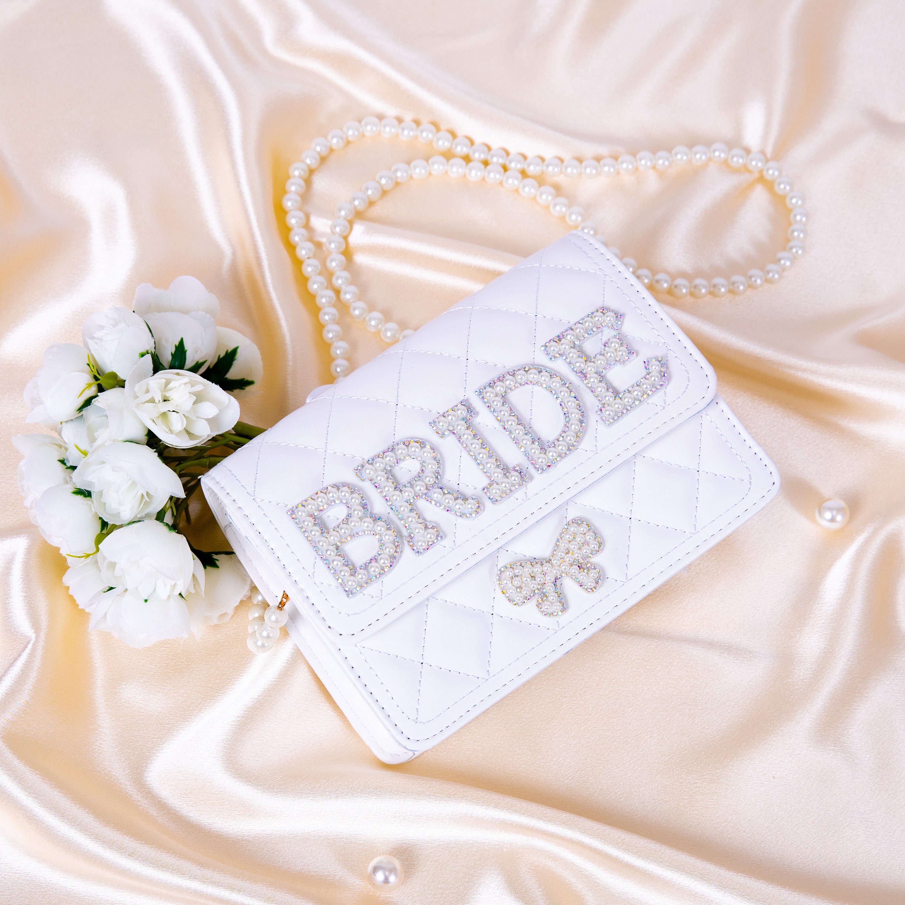 Bride Wedding purse, Bridal clutch, Custom Bride Pearl bag, Bride to be gift, Wedding Bag, Bachelorette favors, Bridal shower gift -p. cross