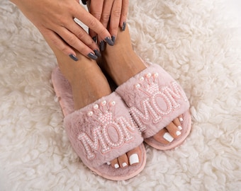 Custom MOM Slippers: Pearl Crown Fluffy Slippers Australia