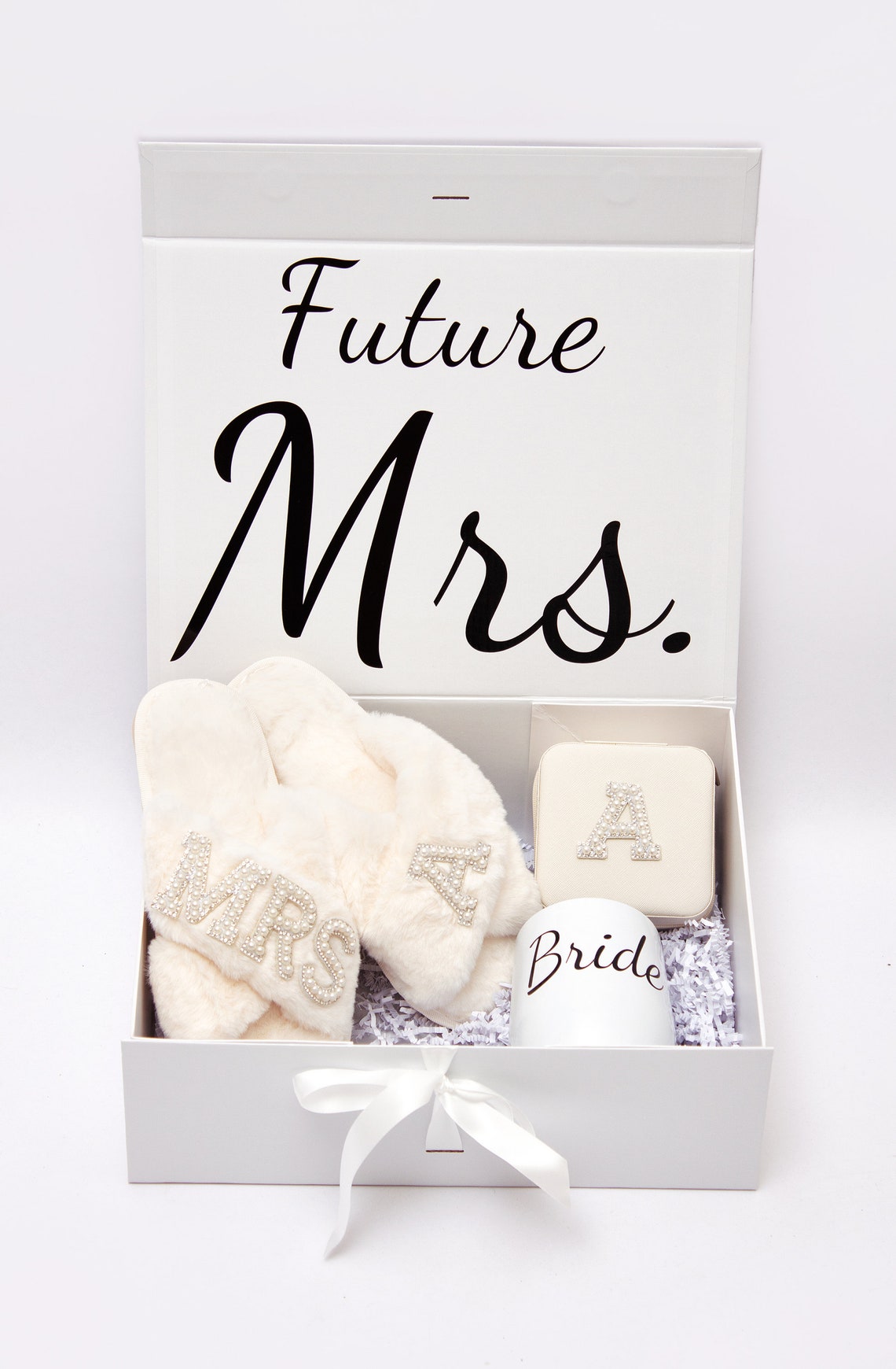 Luxury Bridal Gift Box – Bride to Be Gift Box – Future Mrs Gift ...
