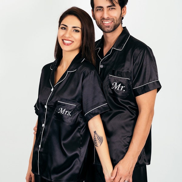 Customized Satin Pajamas for Couple, Personalized Pjs, Groom and Bride Pjs , Mr and Mrs Pajamas, Honeymoon gift, Anniversary gift, S+L