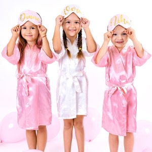 Flower Girl robes, Junior Bridesmaid robe, Bridesmaid Robes, Kids Custom robes, Mini Bride, Sleepover Party , Birthday gift for Girl-script