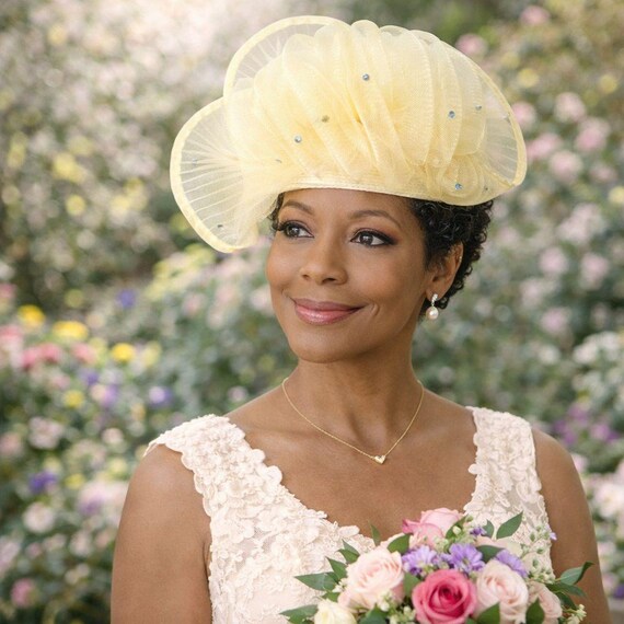 Vintage Accessory Ivory Cream Organza Fascinator Hat, Church  display picture 1