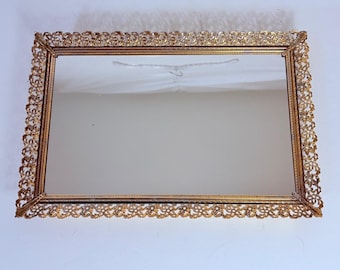 Bandeja de tocador vintage estilo Hollywood Regency con filigrana dorada: decoración de tocador con espejo ornamentado