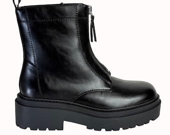 Arizona 80s Style Edgy Black Platform Ankle Boots, Rugged Chunky Lug Combat Boot, Lug Sole Size 9M Biker Chic Gothic Cute Goth Grunge Style