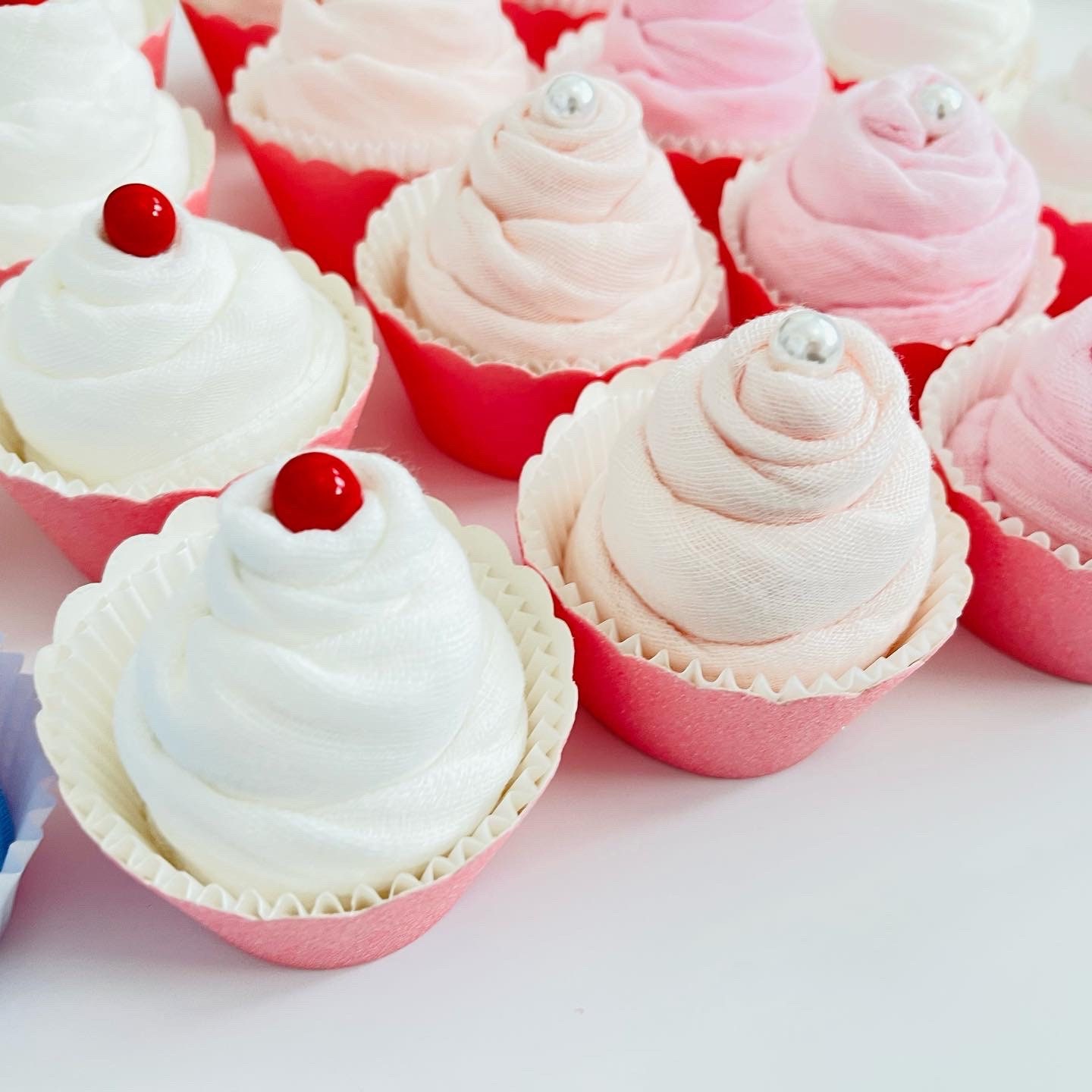 Washcloth Cupcakes Baby Shower Gender Reveal Dessert Table Etsy