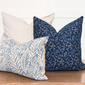 Set combinato di cuscini / Set di cuscini di 3 / Cuscini floreali blu / Set di cuscini primaverili / Cuscino floreale blu scuro / Cuscino ricamato azzurro