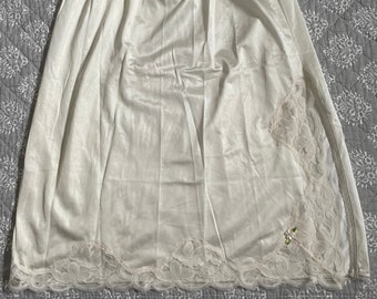 Vintage Half Slip With Side Slit - Size M