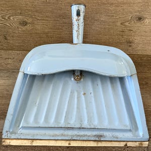Vintage J V Reed Metal Dust Pan