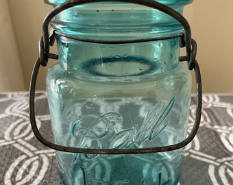 Vintage Ball Ideal Pint Jar With Bale