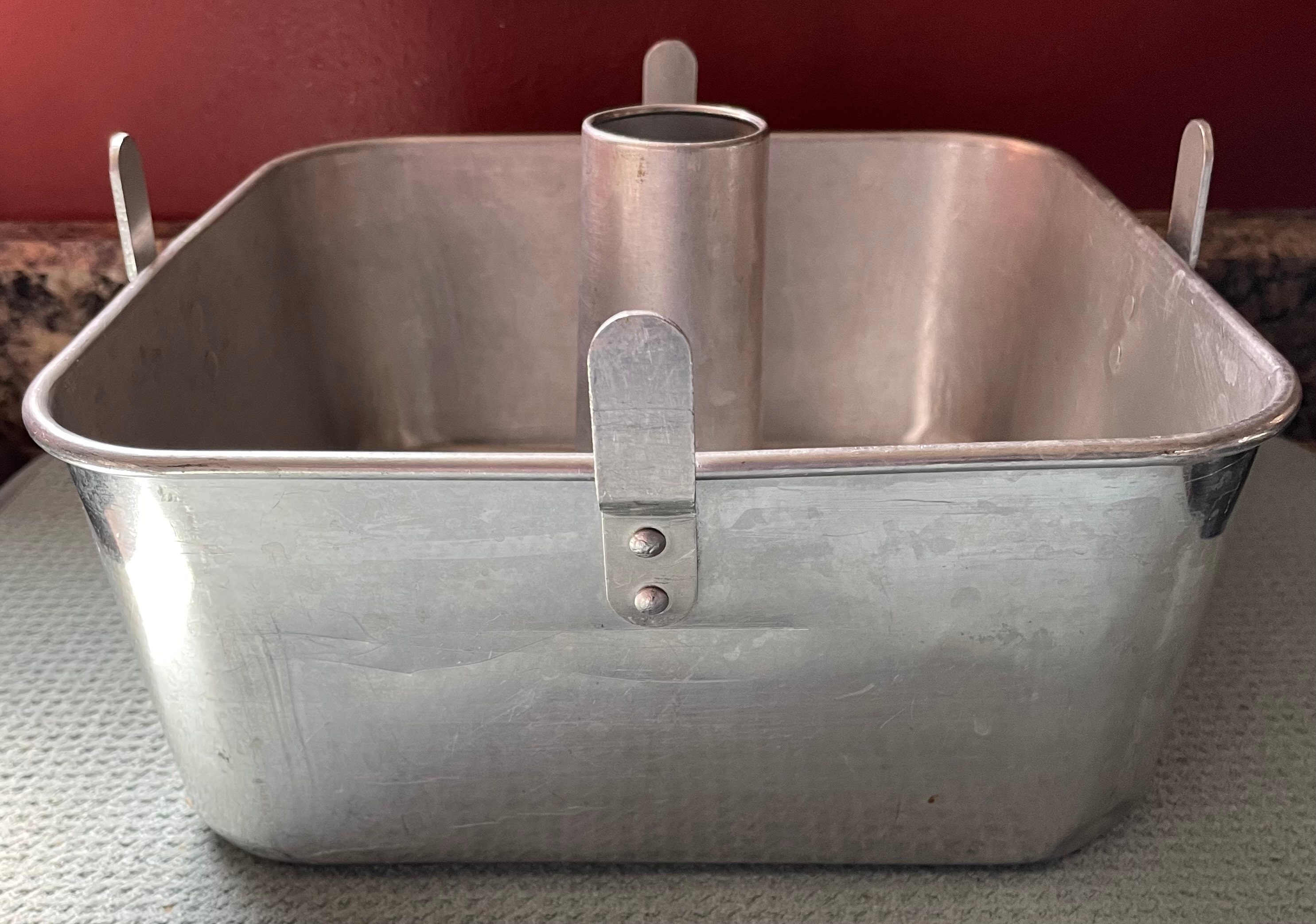 VTG Aluminum Square COMET 9x9x4 2 Piece Angel Food Bundt Cake Pan Made in  USA