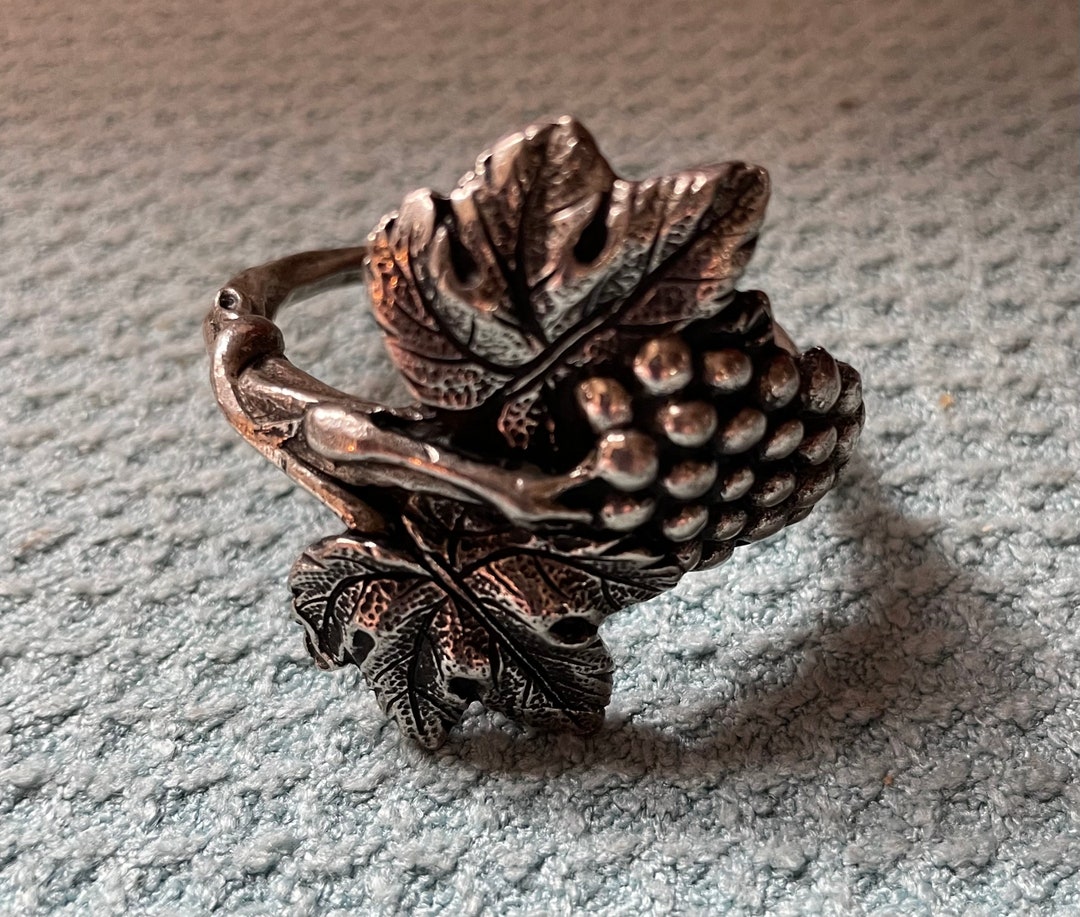 Vintage Grapevine 95% Pewter Napkin Rings - Etsy