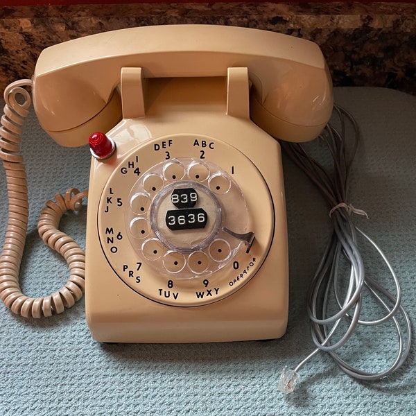 Vintage ITT Rotary Desktop Telephone With Light Signal