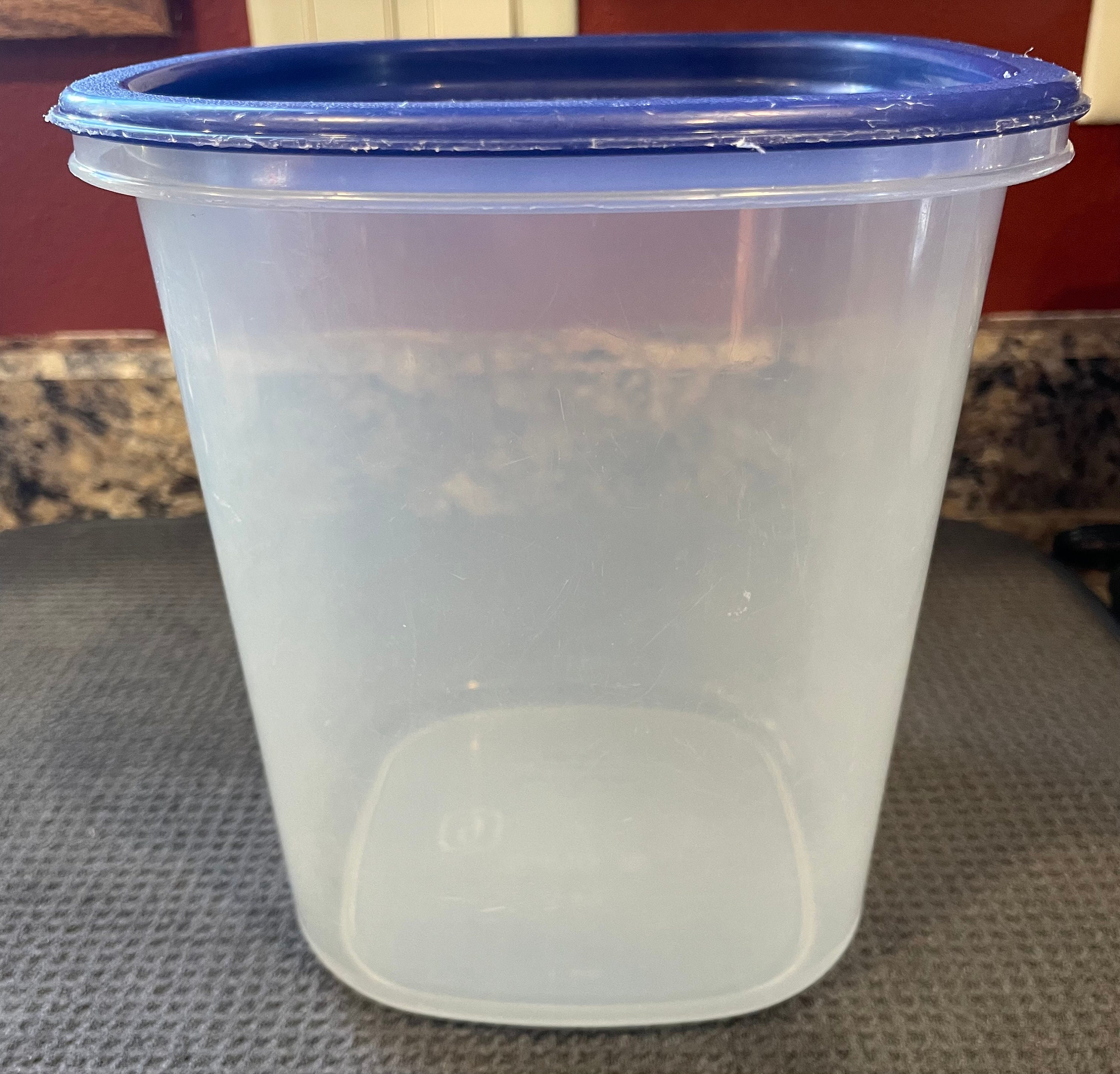 Rubbermaid Servin Saver Easy Tab Blue Covers or Containers With EZ Topps  Pull Corner Replacement Lids 