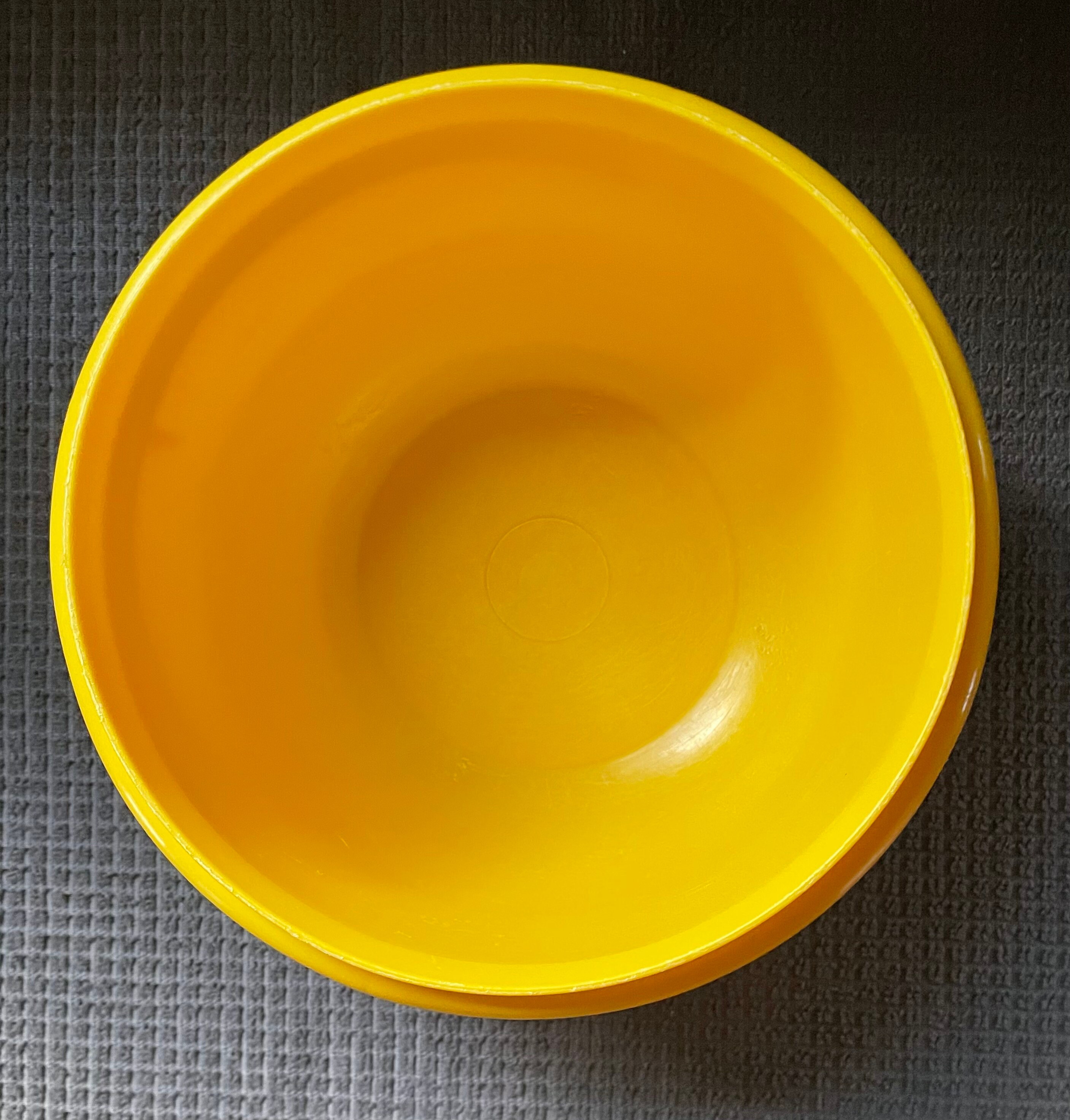 Tupperware, Kitchen, Tupperware Mixing Bowls 2711 271 27212