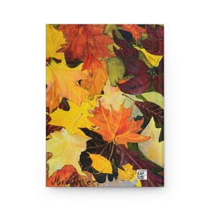 Pode incluir: Uma pintura de uma coleção de folhas de outono em tons de amarelo, laranja, vermelho e marrom. As folhas estão dispostas em um padrão aleatório, criando uma sensação de movimento e energia. A pintura é assinada "Miri Lovec" no canto inferior esquerdo.
