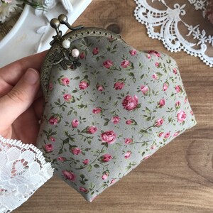 Floral coin purse Vintage floral wallet Embroidered Coin Purse Floral small wallet Clasp Purse Card Holder image 2