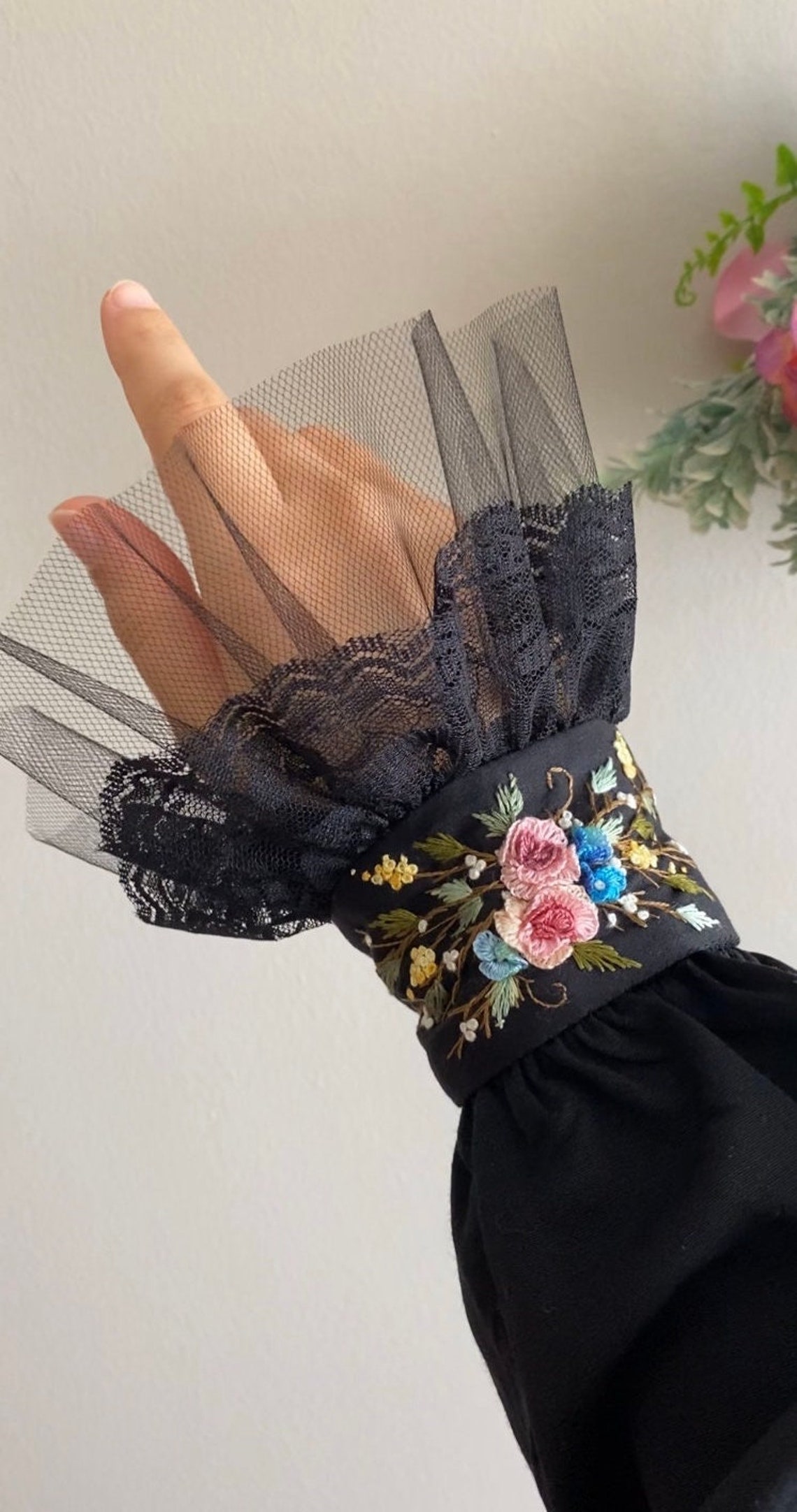 Arc Cuff in Marbled Blue Lace