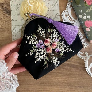 Black Embroidered Floral coin purse - Vintage  floral wallet -  -Embroidered Coin Purse - Floral small wallet  - Clasp Purse - Card Holder