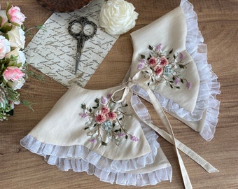 Embroidered peter pan collar-Handmade bibs-Peterpan collars-Vintage collars-Vintagr Bibs-Flowers collars- Vintage lace Peterpan collars