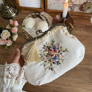 Handgefertigte Floral bestickte Leinentasche - bestickte Henkel Tasche - Floral Henkel Tasche - Leinen Blumen Vintage Tasche - Handtasche