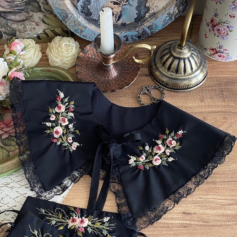 Embroidered peter pan collar-Handmade bibs-Peterpan collars-Black collars-Black Bibs-Flowers collars zdjęcie 3