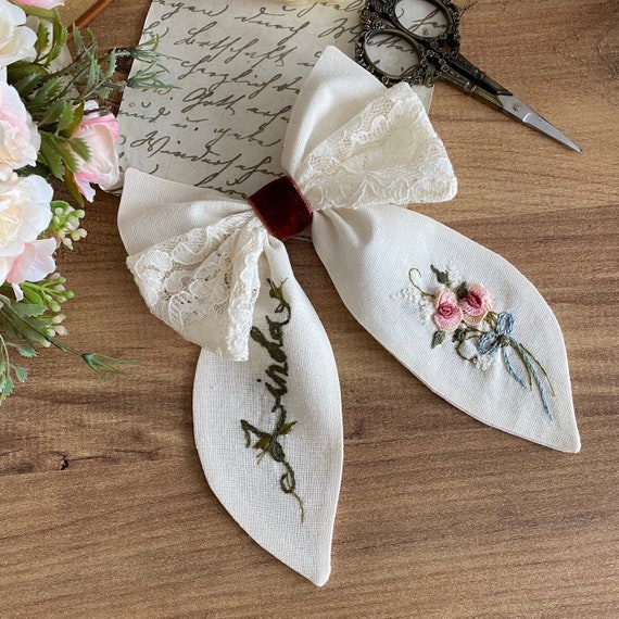 刺繍入り名前入りリボン - 手刺繍入りリボン - 花柄ヘアリボン - 子供