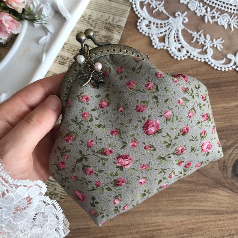 Floral coin purse Vintage floral wallet Embroidered Coin Purse Floral small wallet Clasp Purse Card Holder image 5