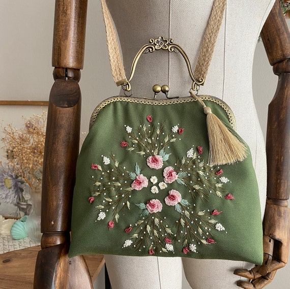 Embroidered Floral Handmade Crossbody Bag - Handle Bag  display picture 3