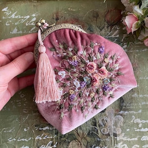 Floral coin purse -Pink  Vintage floral wallet -  -Embroidered Coin Purse -Velvet Floral small wallet  - Clasp Purse - Card Holder