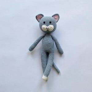 アミグルミのパターンの猫、かぎ針編みの猫のパターン、かぎ針編みのパターン、かぎ針編みの動物、PDF チュートリアル、かぎ針編みの人形のパターン、かぎ針編みのパターンのおもちゃ