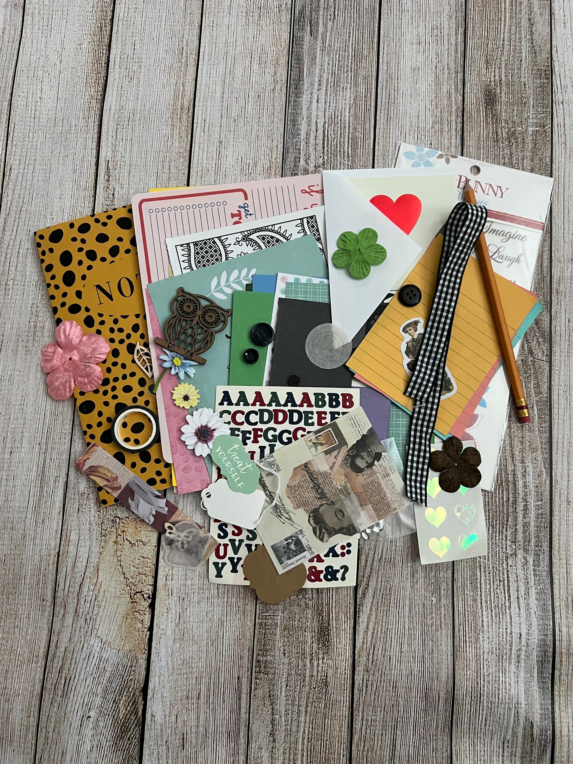 Junk Journal Kit (#19), 30+ Pieces /medium Journal, Stickers