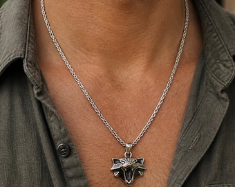 Mei's Muse The Cat | Cat Fantasy Medallion Necklace | 316L Stainless Steel | Gaming Gift | Gift for Him