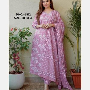 Multicolor Floral Print Kurti Set with Dupatta – Cotton Comfort Fit